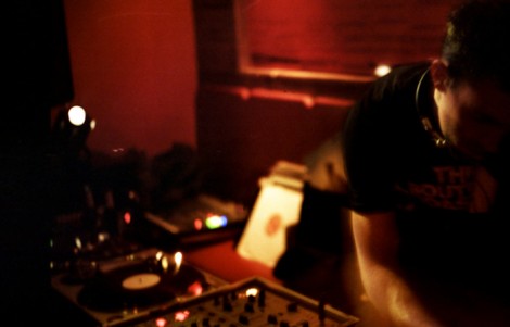 DJ