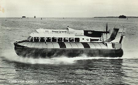 SRN6-130-07 Hovercraft in Southsea