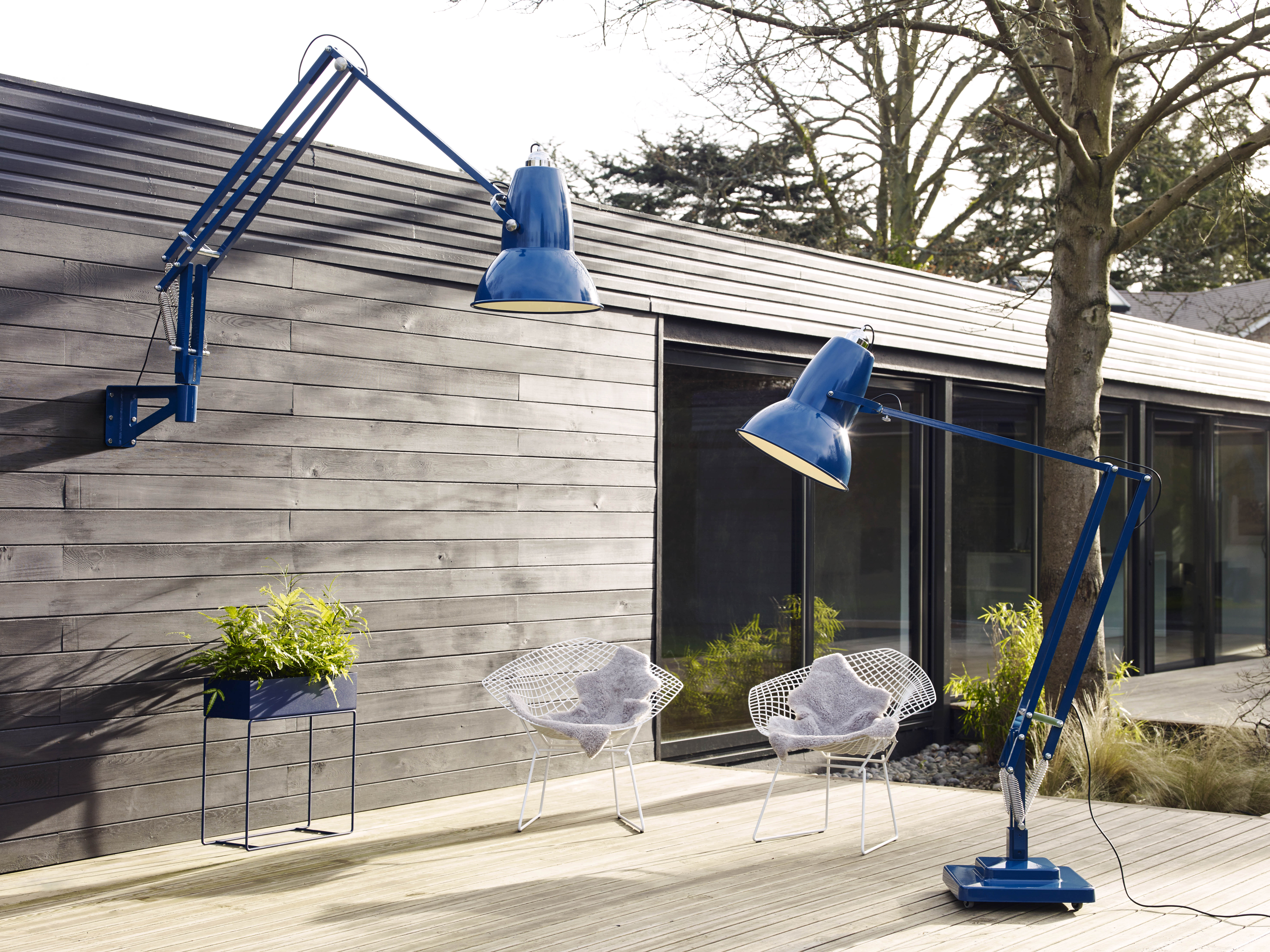 Anglepoise - Product Design. Original 1227 Giant Outdoor Floor & Wall Mounted Lamp - Marine Blue Anglepoise - Product Design. Original 1227 Giant Outdoor Floor & Wall Mounted Lamp - Marine Blue
