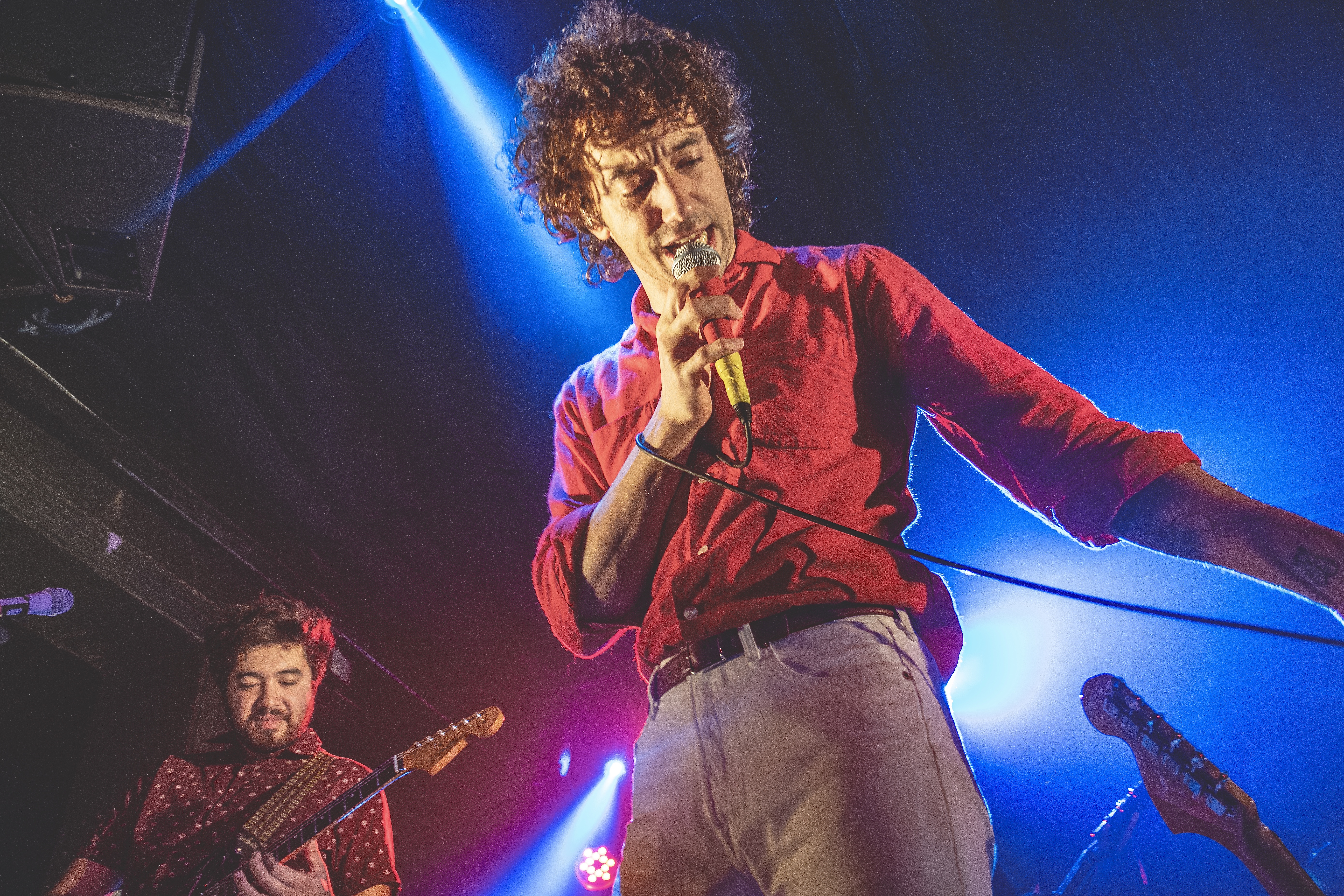 Albert Hammond Junior entertains the crowd at Concorde 2. Taken by Russ Leggatt.