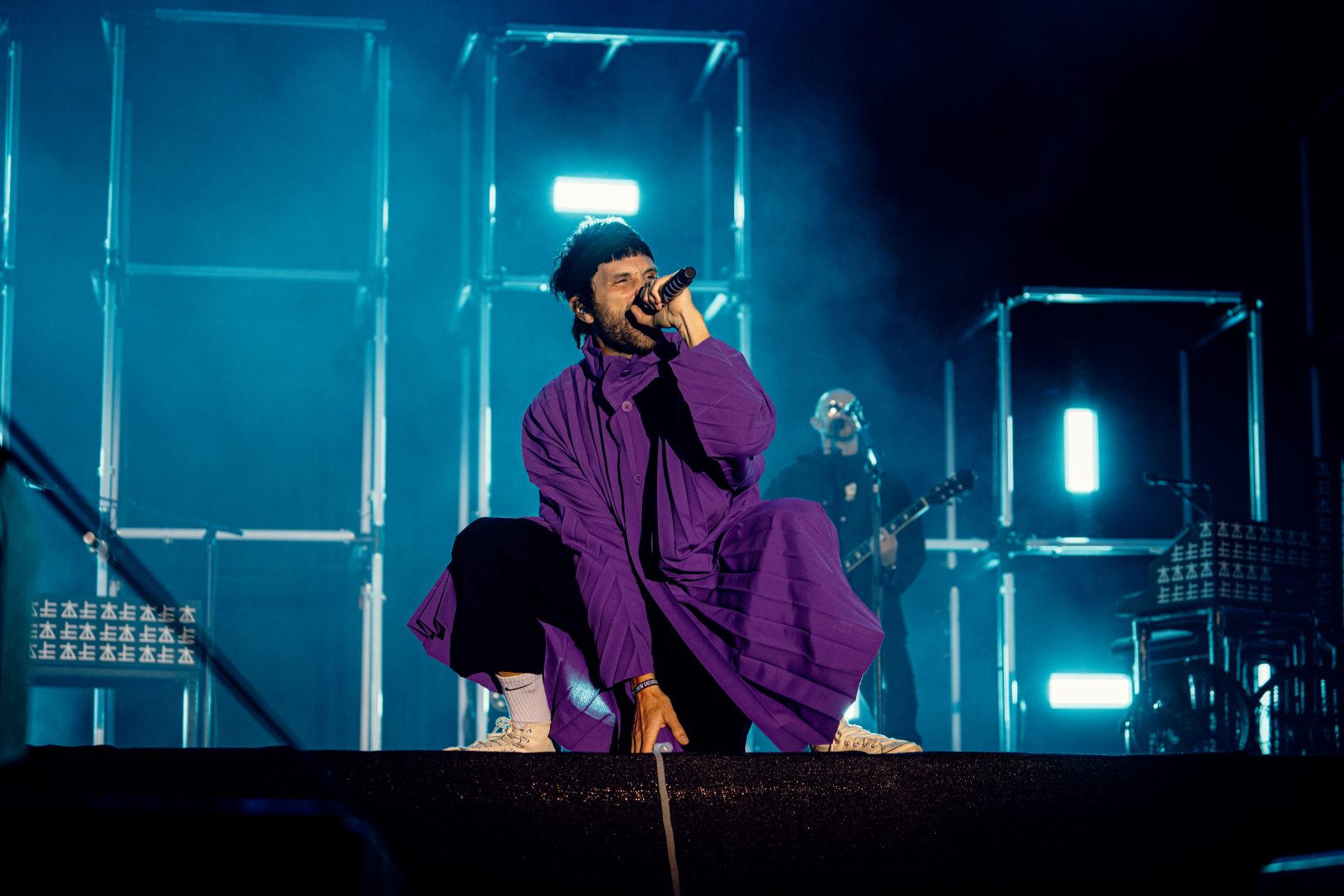 VF_SAT_Kasabian_TomLangford_05_PRINT